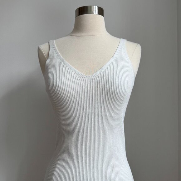 White MANGO Ribbed V-Neck Tank Top - Size Medium - Picture 1 of 3
